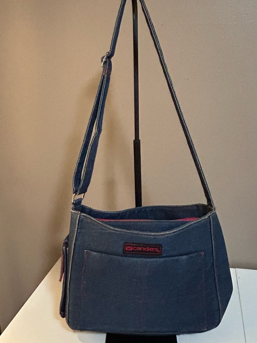 VTG Y2K Candie's handbag shoulder bag Denim red stitching adjustable strap